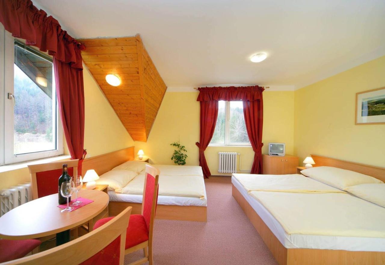 Hotel Harrachov Inn Exteriör bild