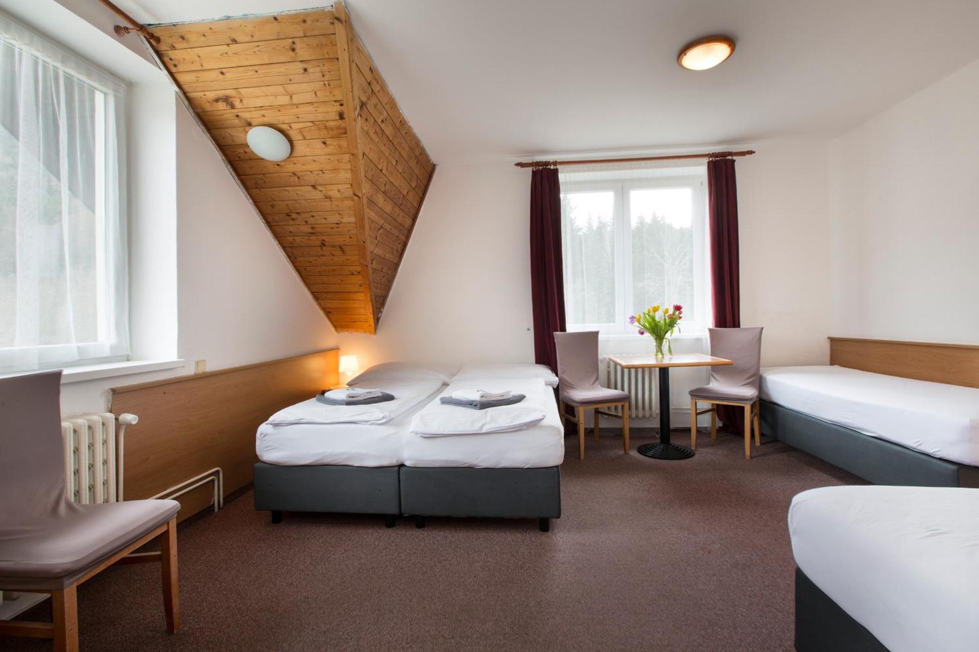 Hotel Harrachov Inn Exteriör bild
